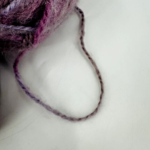 Lion Brand Jiffy Yarn Purple Gray #303 "Mohair Look" Discontinued Vintage - Picture 7 of 9